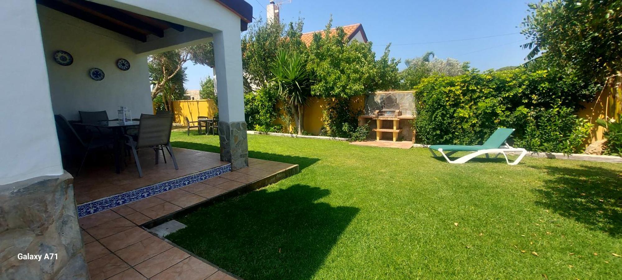 Chalet La Huerta 2 Amplios Jardines Barbacoa Y Wifi Conil De La Frontera Exteriör bild